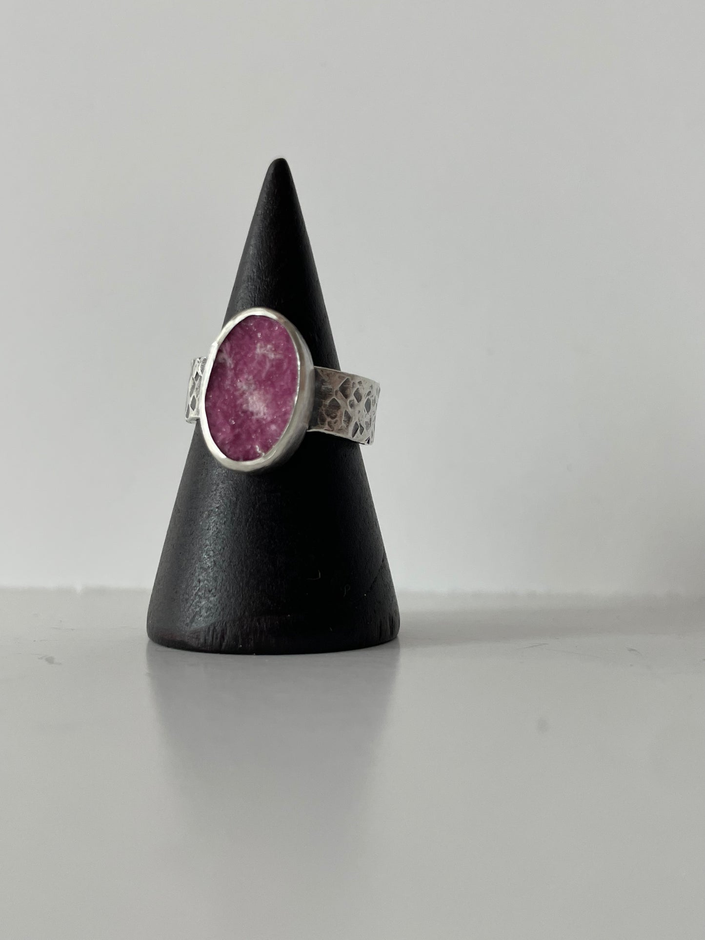 Colbalto Calcite and Sterling Ring - US 5.5
