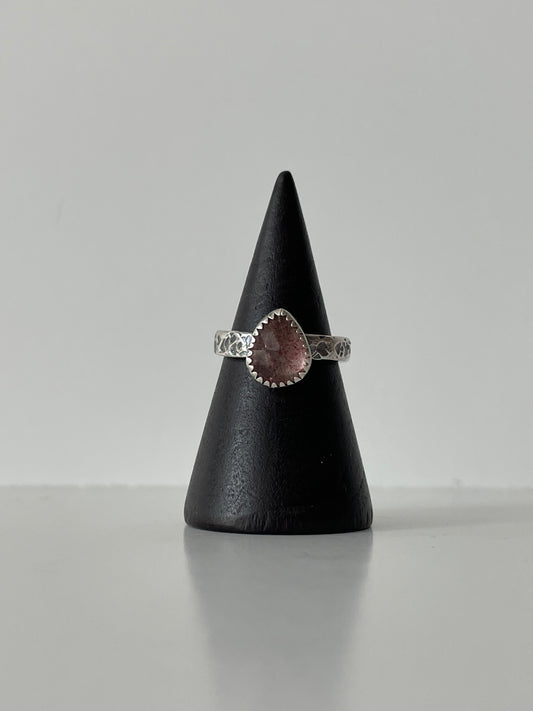 Strawberry Quartz and Sterling Ring - US 4.5