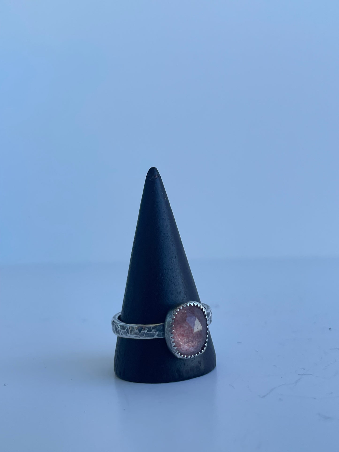 Strawberry Quartz and Sterling Ring - US 11.5